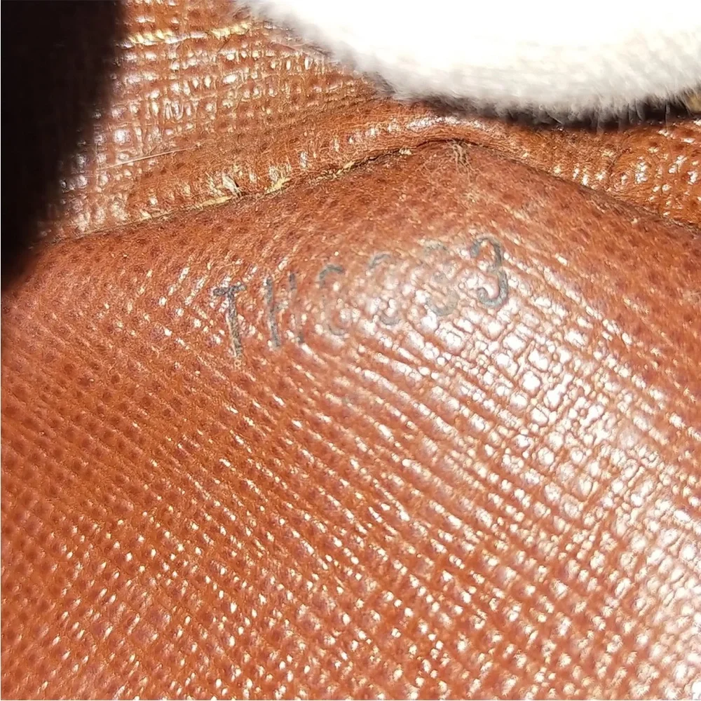 Louis Vuitton LV Monogram  Bag - has marks - Picture 9 of 14